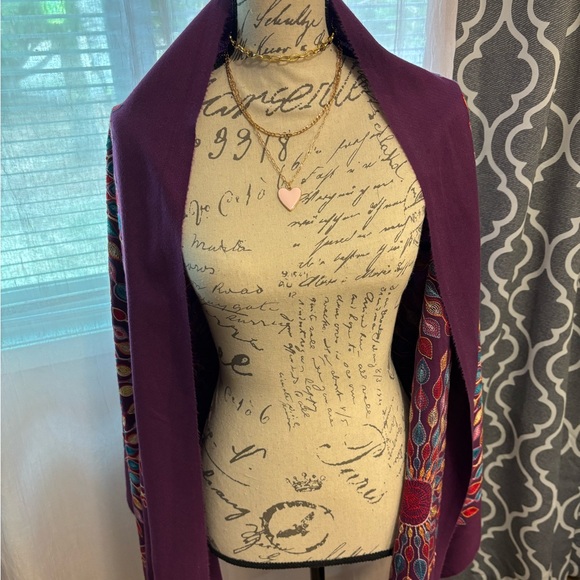 Colorful Embroidered wrap - Picture 5 of 10